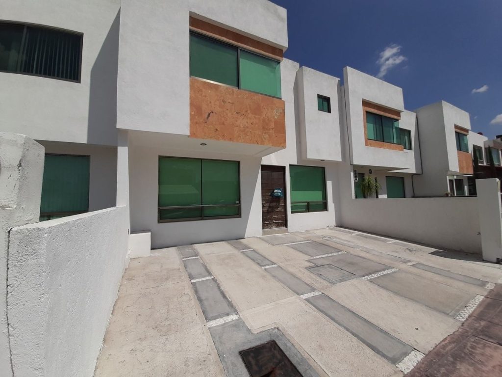 Renta casa en Corregidora, Fracc. San Jerónimo