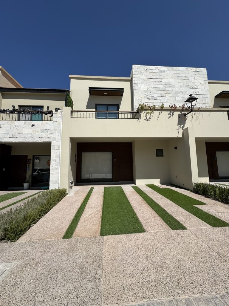 RENTA Casa a estrenar en Mision de Schoenstatt